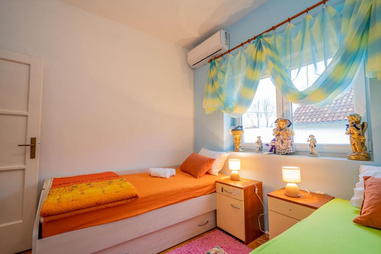 Apartman Jozic Knin Exteriér fotografie