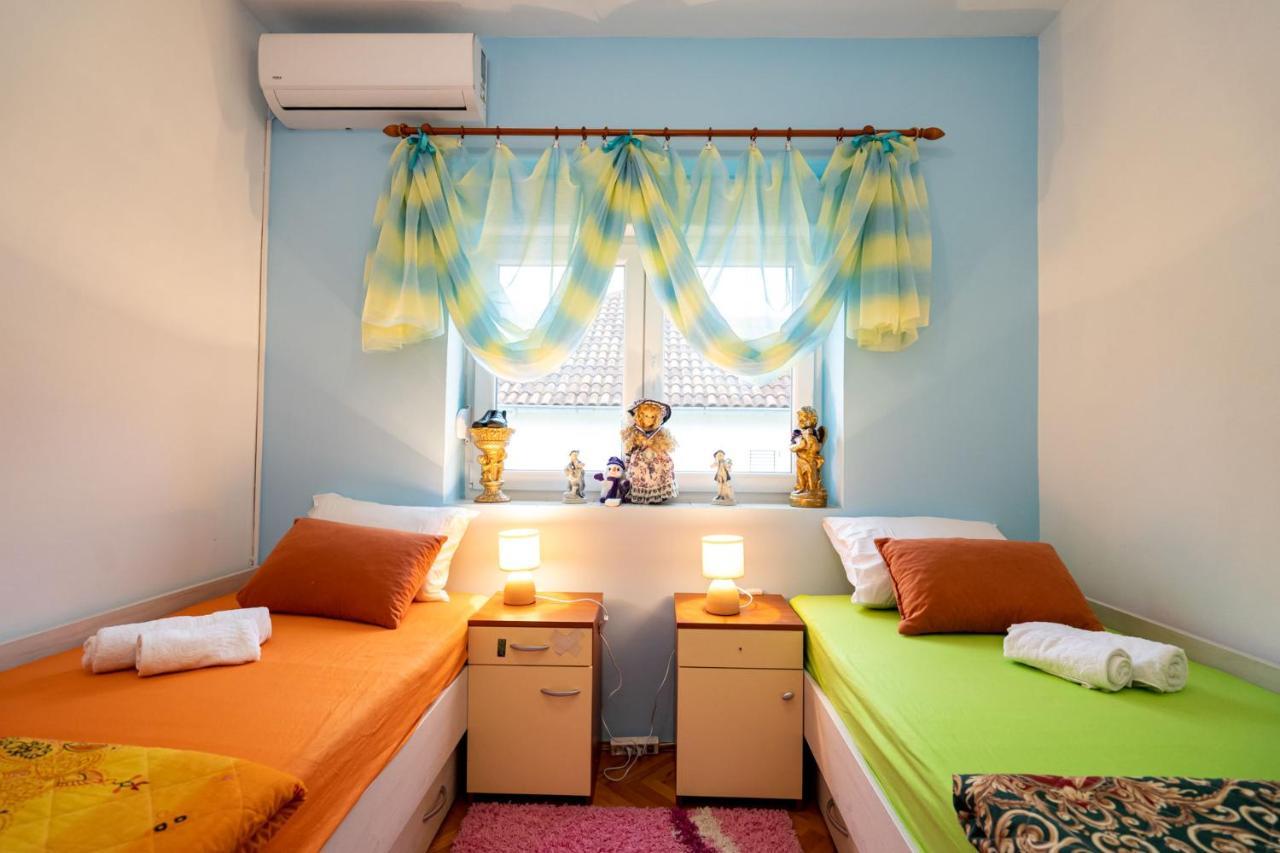 Apartman Jozic Knin Exteriér fotografie